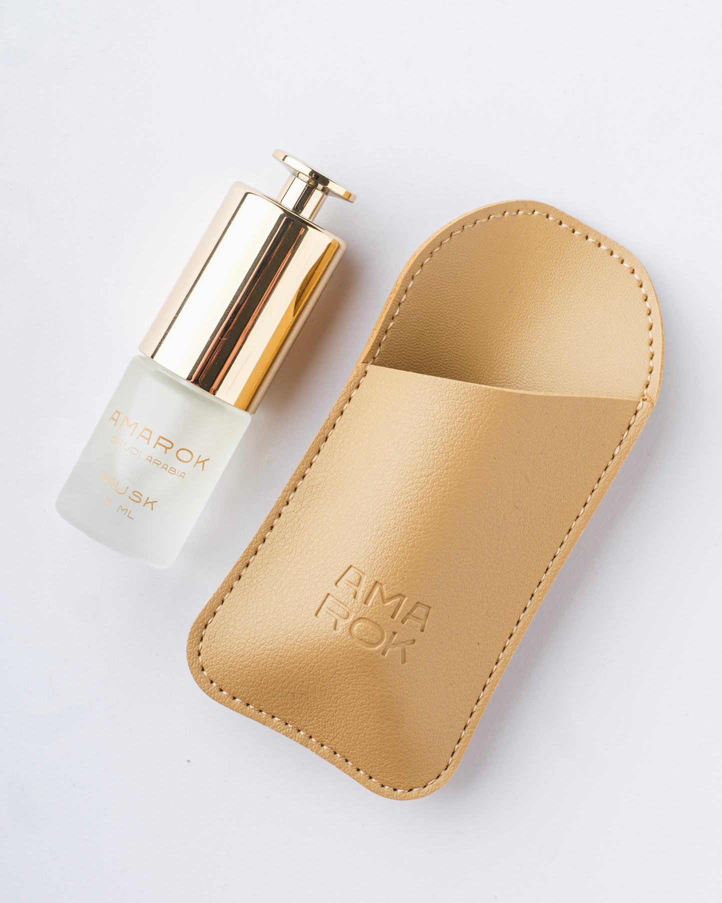 زجاجة مسك فرنسي نقي (5ml) من أماروك – عطر فاخر بدون كحول في حافظة جلدية